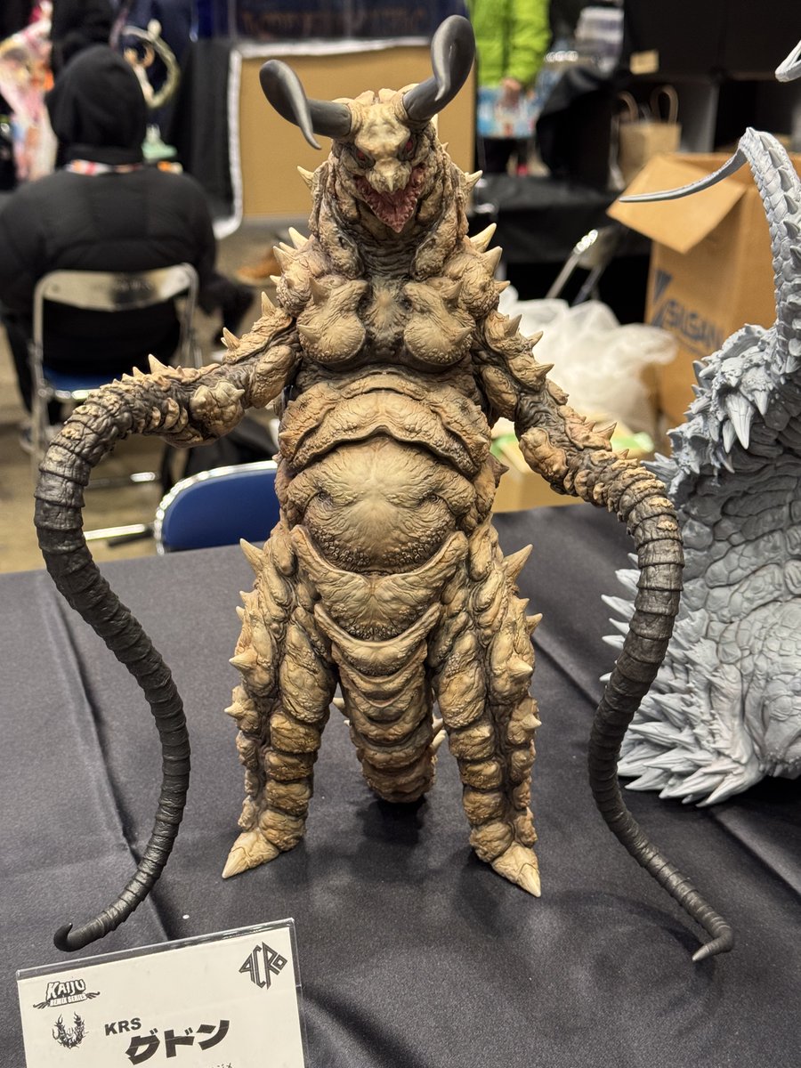 ワンフェス2026W
新作原型展示 KRS グドン
原型：タンノハジメ
#WF2026W #sofubi #kaijuremix