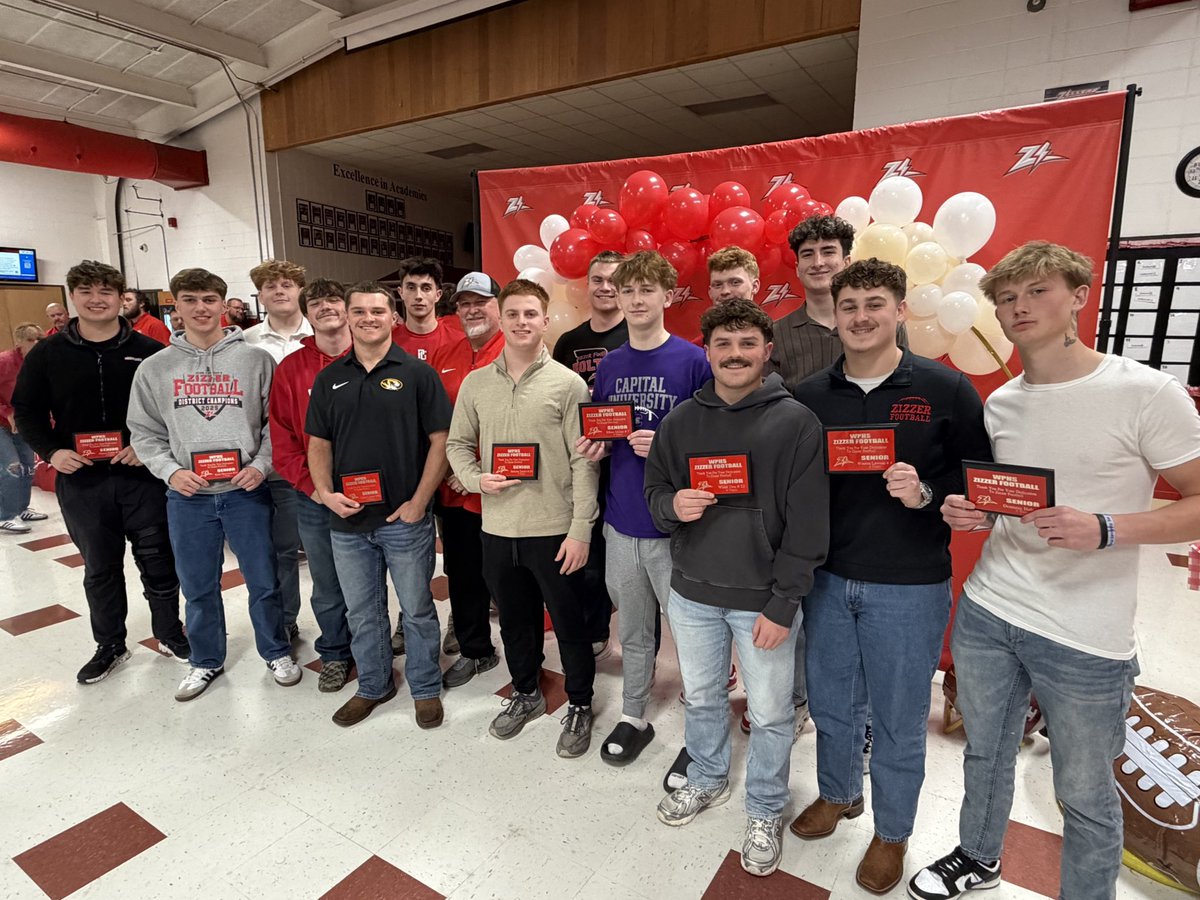 JaxonHunter10's tweet photo. A few pics from last nights football banquet. Thank you to all my Coaches and Teammates for the memories #Zizzers #KingdomCulture #BringTheRain @Jaelon_Acklin @Bridge2Football @MikeWellsMBU @ByPatRifino https://t.co/PKsdlKqxEW