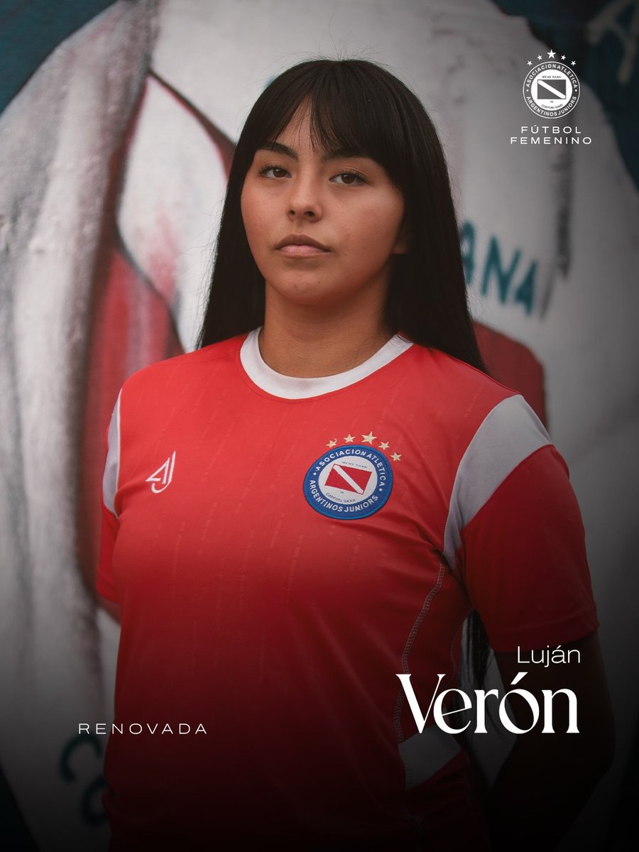 #AAAJ ✅️ ¡VERÓN 2026 EN PATERNAL!

La defensora de Argentinos, Luján Verón, continuará vistiendo los colores rojo y blanco. ❤️🤍

Luego de tener su primera experiencia junto al Semillero y de debutar con nuestra camiseta en 2025, es momento de ir por más. 🤩

¡ÉXITOS, LUJI!🐞