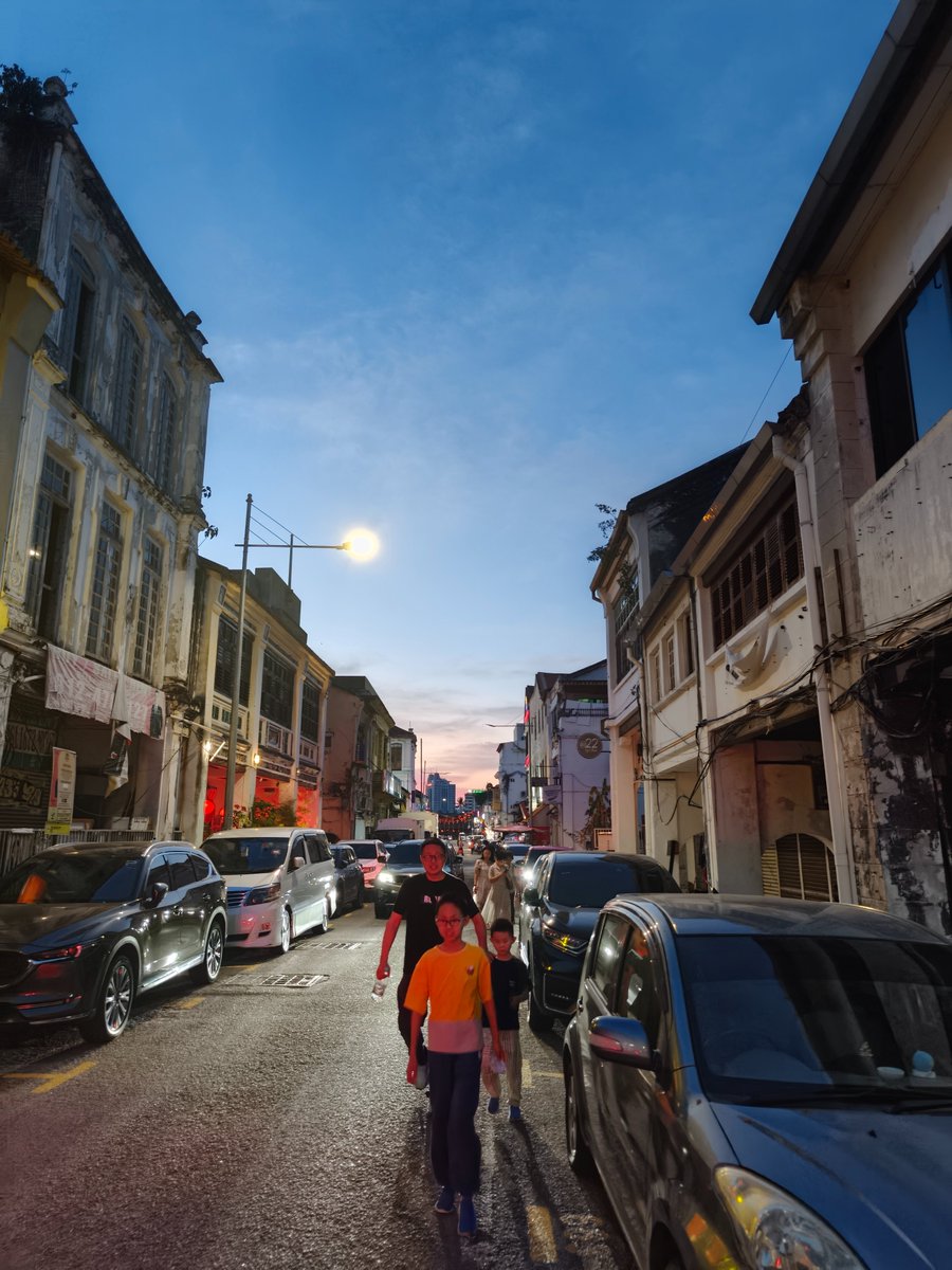 Real91's tweet image. 我对滨海小镇没什么抵抗力，尤其像槟城这种人文融合，有一种东南亚香料混合后的迷人味道。