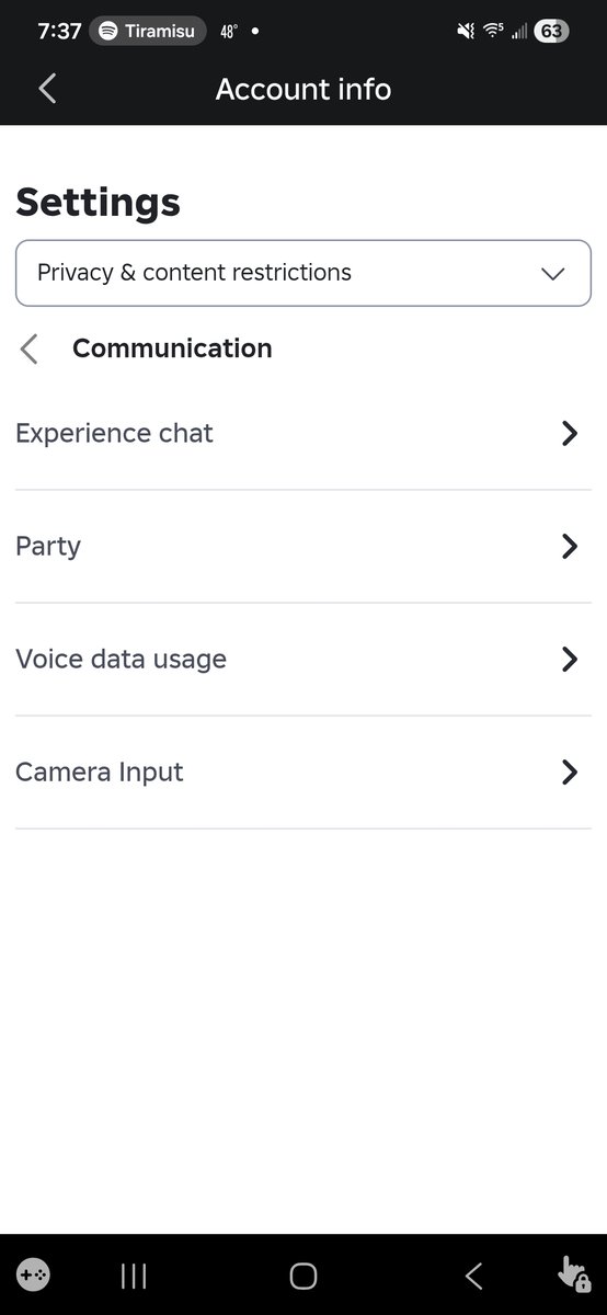 Anyone else just randomly have their ability to disable their voice chat on #ROBLOX removed?? I wanna listen to spotify but I cant now because it just muffles it over the vc