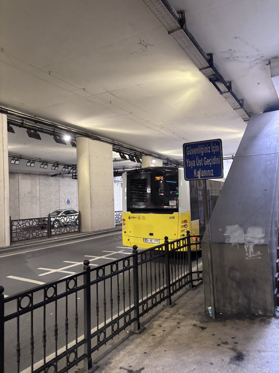 70Fe A-099 seri nolu aracınızda birine yardımcı olayım derken benim qrdan ödeme aldı göstermeme rağmen şöför tekrar ödeme yapın dedi ödedim. 2 ödediğim Kimin cebine girecekse haram zıkkım olsun çoluğundan çocuğundan çıksın <a href="/ietttr/">İETT</a> <a href="/IBBcozummerkezi/">İBB Çözüm Merkezi</a> <a href="/IBBcozummerkezi/">İBB Çözüm Merkezi</a>