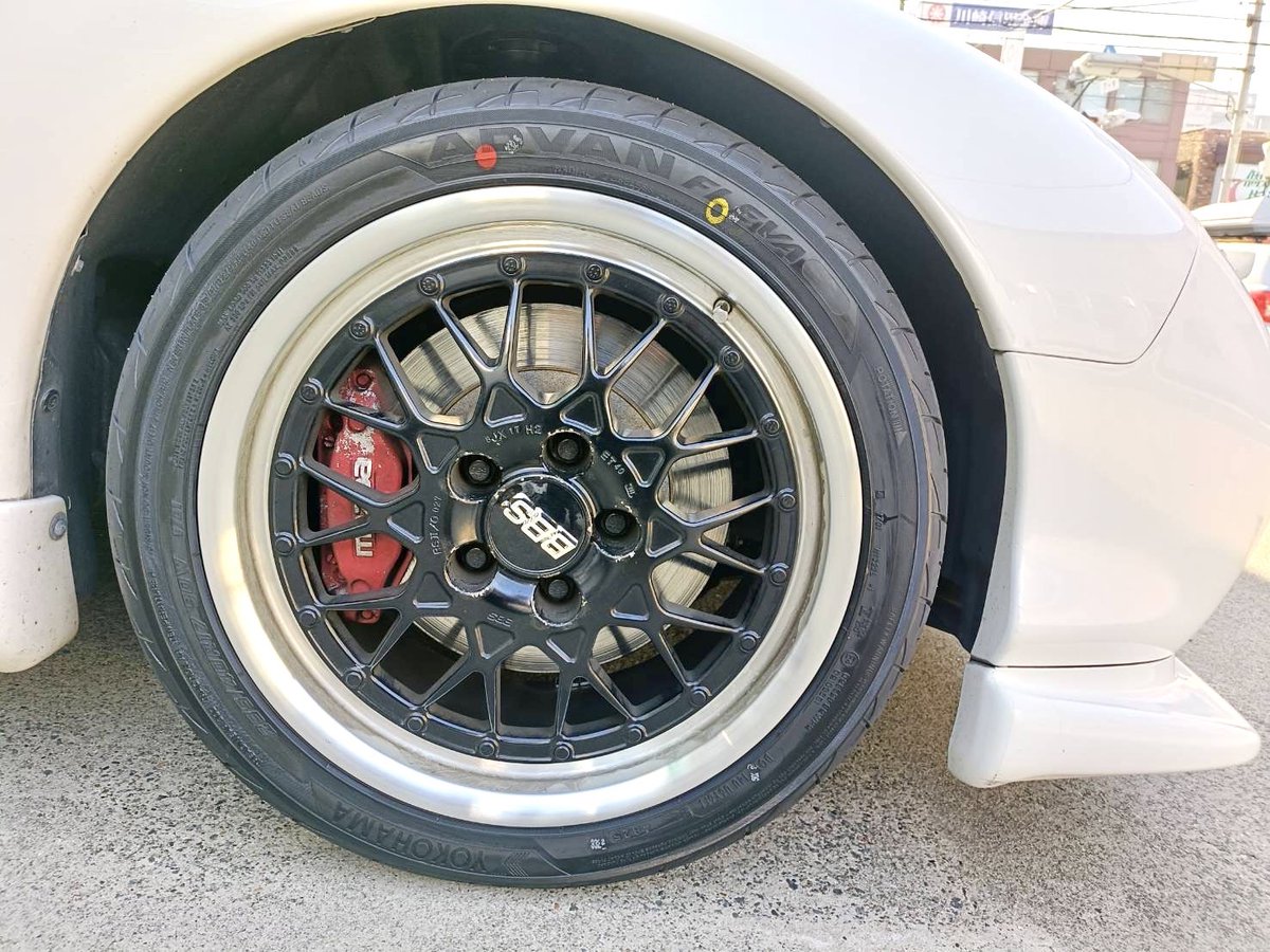 tg_takatsu's tweet photo. マツダRX-7に ＃ADVAN ＃FLEVA を装着‼️
走りの楽しみと低燃費が両立したタイヤです‼️
スポーツカーやカスタムカーに乗られている方にオススメのタイヤです🛞 https://t.co/sbiN8cHK6k