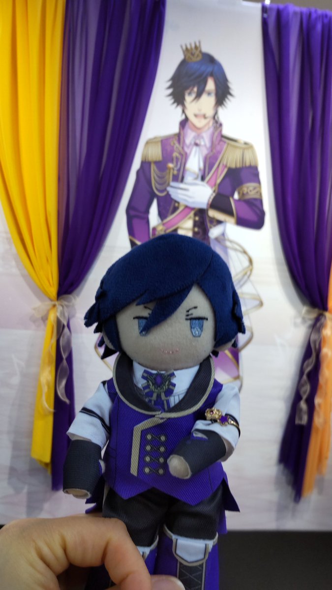 帰宅途中ですが。。。 同じポーズに近づけてみました