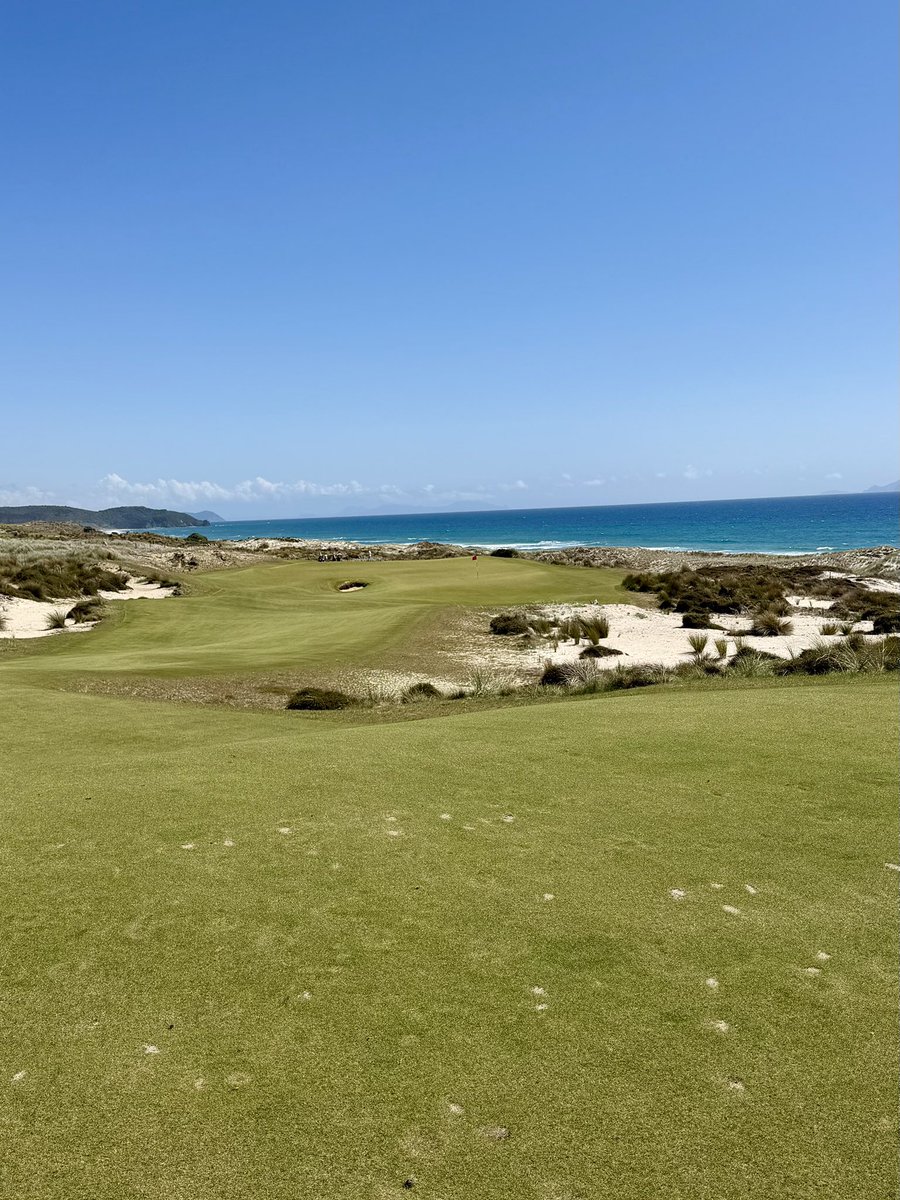 JStewgolf tweet media