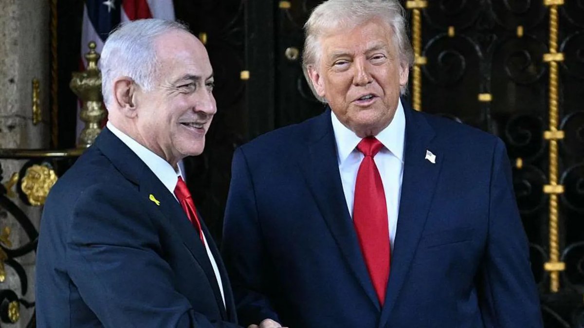 DemLensX's tweet image. BREAKING:
Netanyahu to meet Trump as Iran nuclear talks reach critical stage.
 
President Donald Trump will host Israeli Prime Minister Benjamin Netanyahu at the White House on Wednesday, as tensions continue to rise across the Middle East and negotiations intensify over curbing
