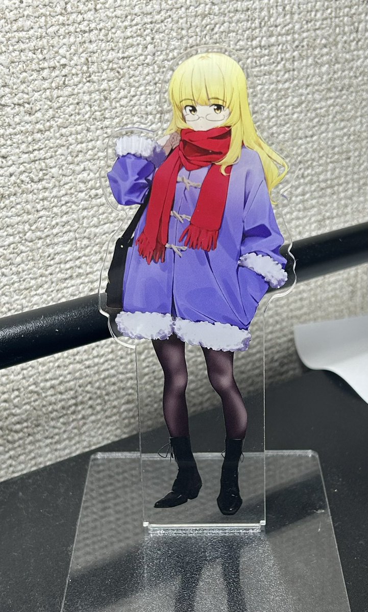 ペリーヌオンリーで頒布するアクスタ