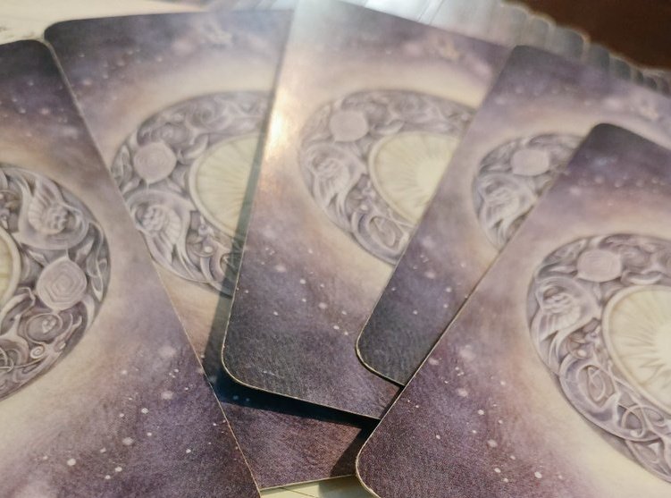 みなさんこんにちは🎍
本日もシーシャ屋デグー(<a href="/shisha_degood/">シーシャ専門 シーシャ屋デグー錦糸町</a>)様にて占います🐾
姓名診断鑑定メニューも受付中！
21:30までいるよ⏰
並行してオンライン鑑定も！ご興味ある方はDMまで✉️
シーシャとともに、ちょっと特別な体験はいかがですか？
タロットちゃんとお待ちしております🐸