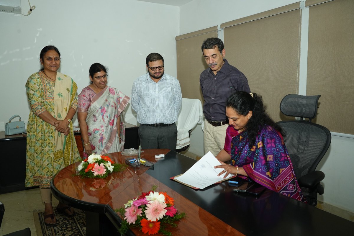 jsuryareddy's tweet image. Reorganised Greater #Hyderabad Municipal Corporation (GHMC) has been split into three Corporations on Wednesday :

Greater Hyderabad Municipal Corporation (#GHMC)

#Cyberabad Municipal Corporation (#CMC)

#Malkajgiri Municipal Corporation (#MMC)  

The state government appointed