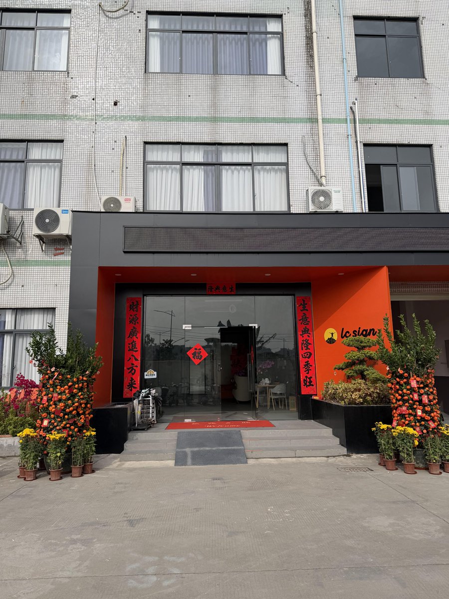 LCSignOfficial's tweet image. 🧧Celebrating Chinese New Year at LC SIGN

🌟Thank you to our partners worldwide for continued trust.

🙌Let's make 2026 better and brighter together.

#lcsign #ChineseNewYear #Signfactory #businesssign