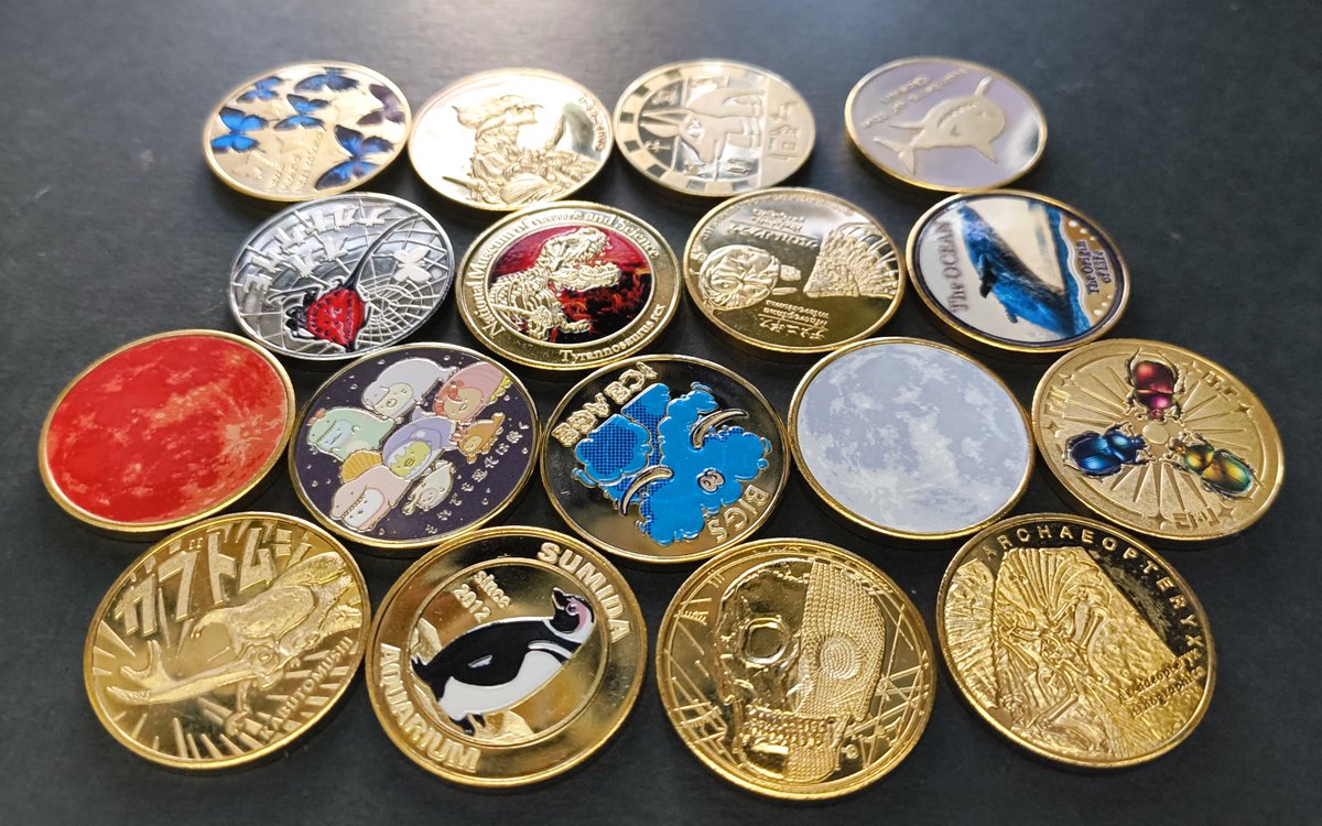 日本で博物館や特別展のお土産といえば、日付や名前を刻印できるメダル