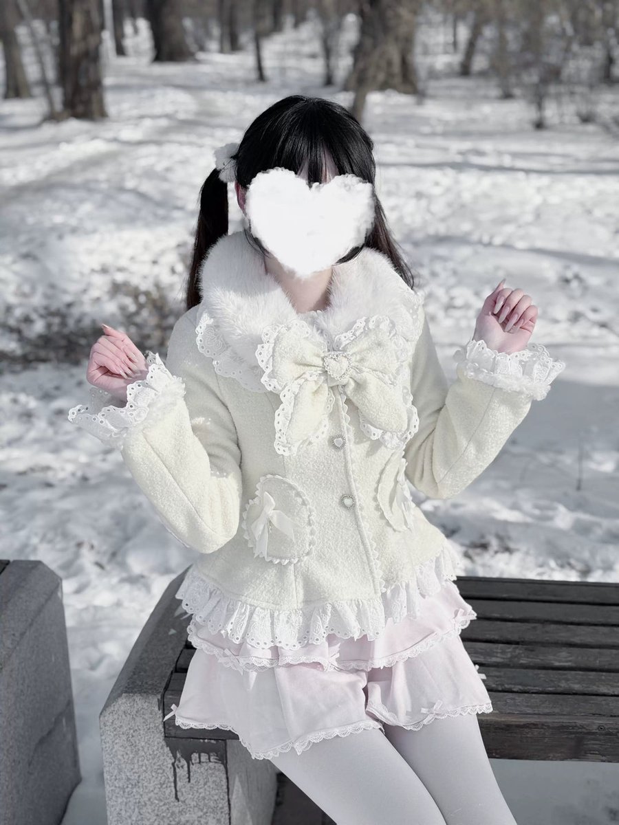 honeywardrobe07's tweet image. Window New Arrivals💥Wool-blend Ryousangata Short Coat Heart-shaped Pockets

Detachable bow and heart-shaped pockets keep you looking elegant even in winter! ❄️💖

Purchase link: honeywardrobe.com/collections/20…

#ryousangata #RyousangataCoat #WinterStyle #ElegantLook #jfashion