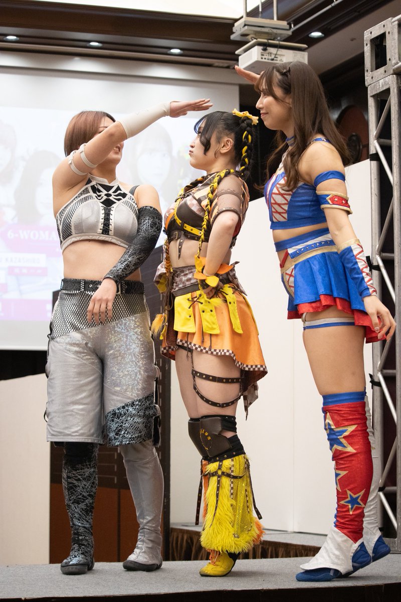 優希ちゃんと凍雅ちゃんに背伸びして対抗後ぷんぷんしてるHIMAWARI