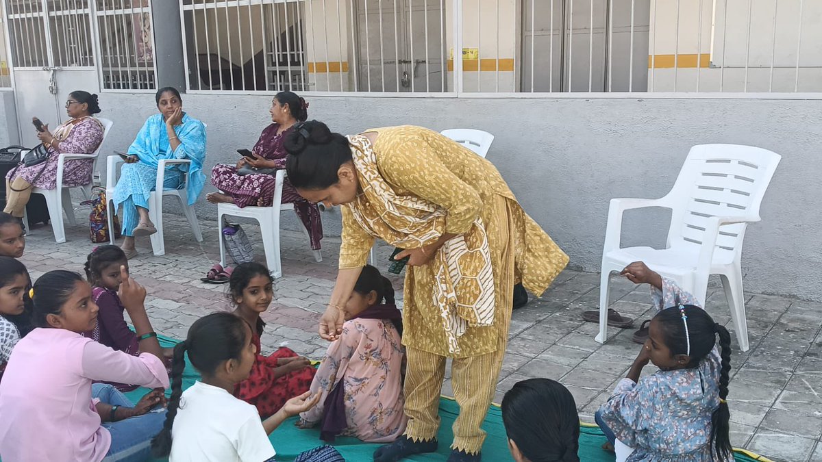 આજ AAM MALIYA 3 માં આવેલ શેલવાડી વિસ્તાર માં બાળકોને વિટામિન A પીવડાવવામાં આવેલ તથા કન્યા શાળા અને સીમશાળા માં કૃમિનાશક ગોળી ગાડાવવામાં આવેલ, કિશોરીઓનું યોગ્ય ચેકઅપ કરવામાં આવેલ.