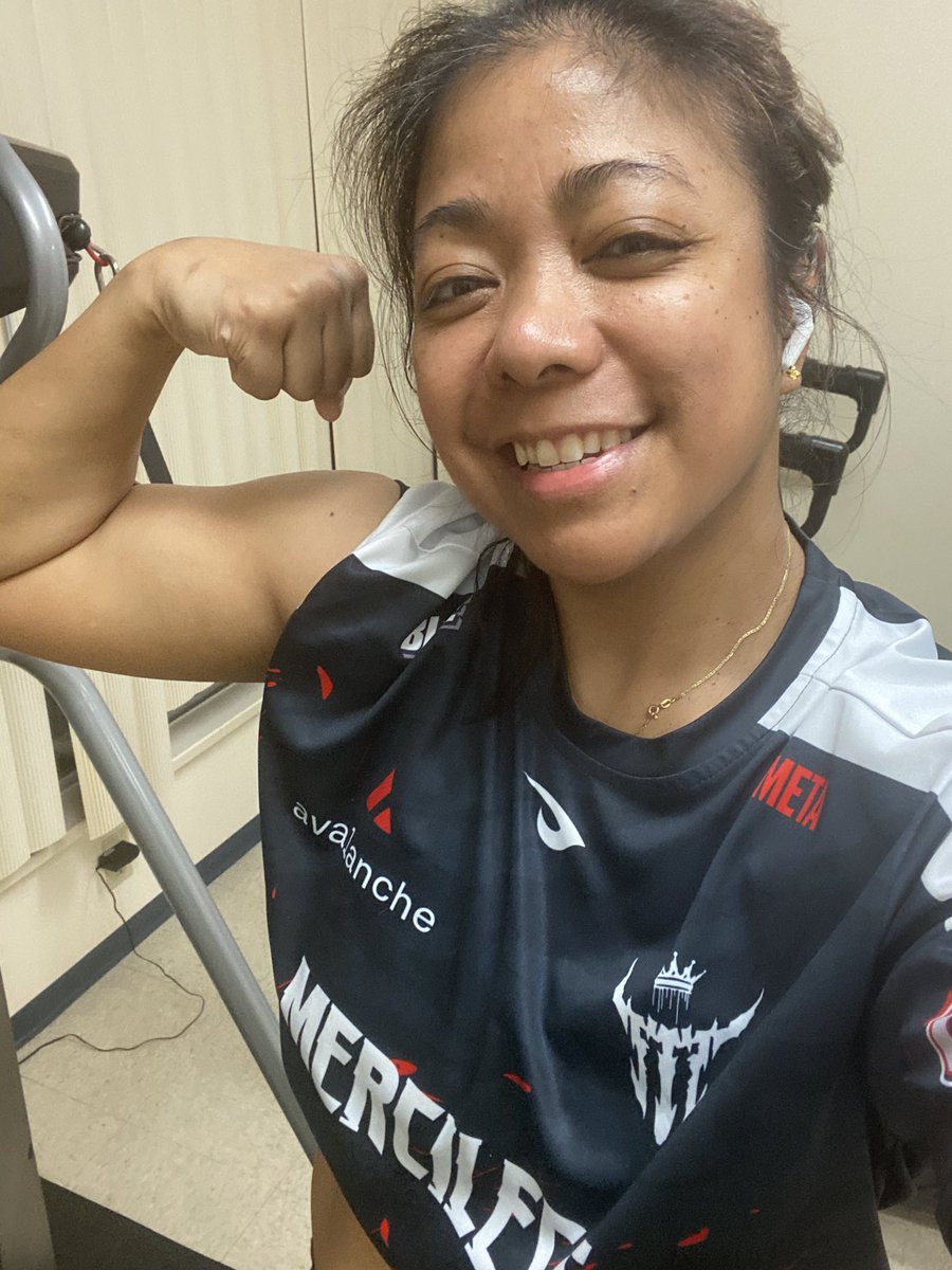 sellePLAYS 🎮 tweet media