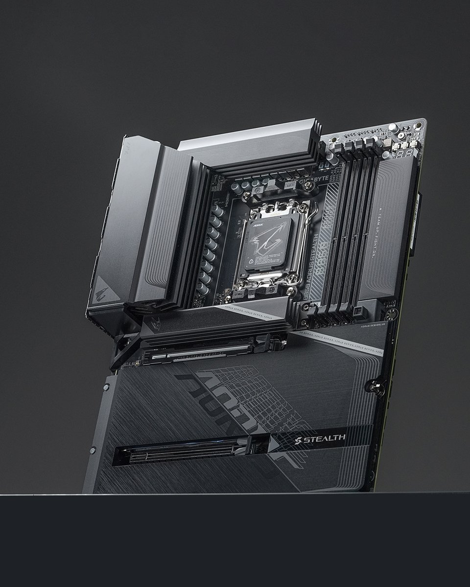 AorusOfficial's tweet image. The art of the invisible🖤 The #B850 AORUS #STEALTH redefines cable management with its revolutionary back-connect design. Experience a clutter-free, minimalist masterpiece that puts your components center stage. ✨