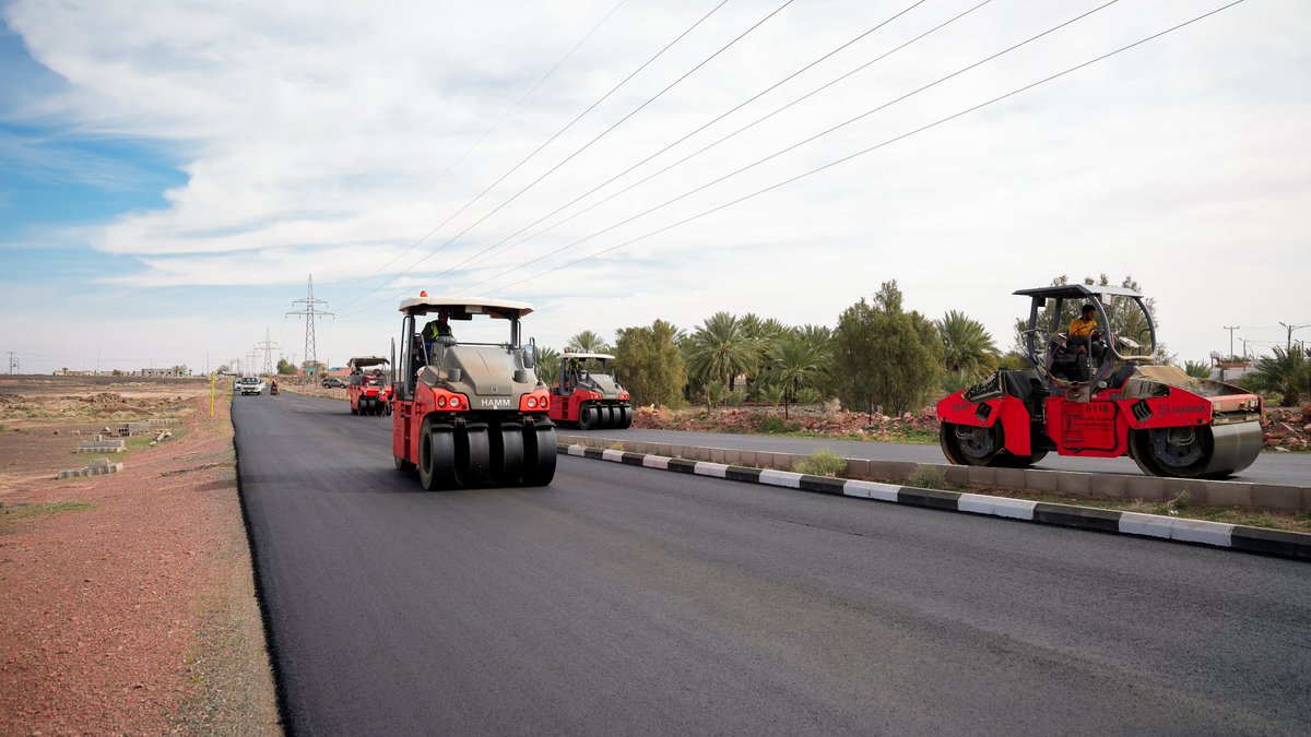 b_alshnan's tweet photo. •  مشاريع 🚧|

ننجز بثبات ونرفع جودة الطرق على أرض الواقع.
أعمال سفلتة تُنفَّذ بمعايير عالية، تعزّز السلامة، وتُحسّن الانسيابية، وتواكب تطلعات التنمية.
مشروع يُرى أثره اليوم… ويخدم لسنوات قادمة 🛣️✨

#الشنان_أجمل 
#أمانة_منطقة_حائل 
#بلدية_محافظة_الشنان https://t.co/WYKkFanO8f