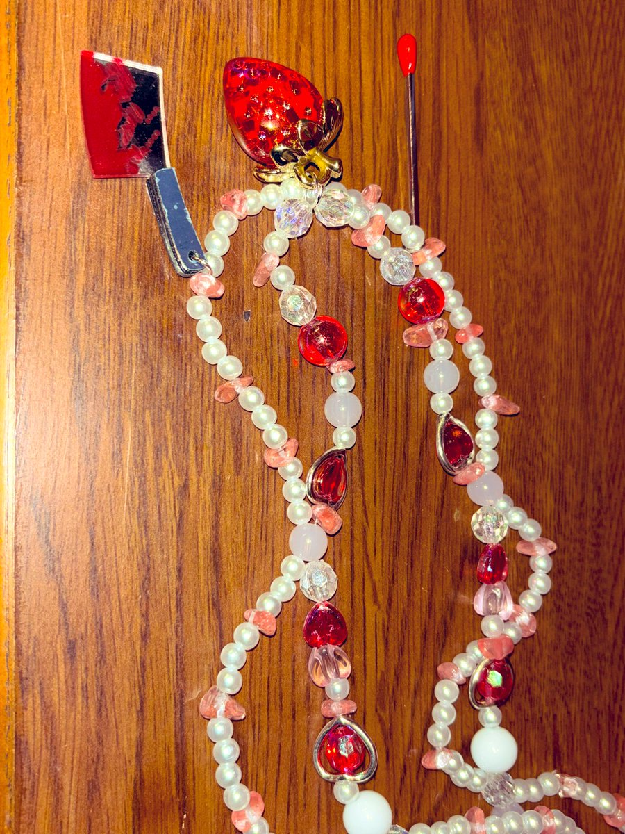 狂気のいちごネックレス🍓🔪 #高円寺桃源郷