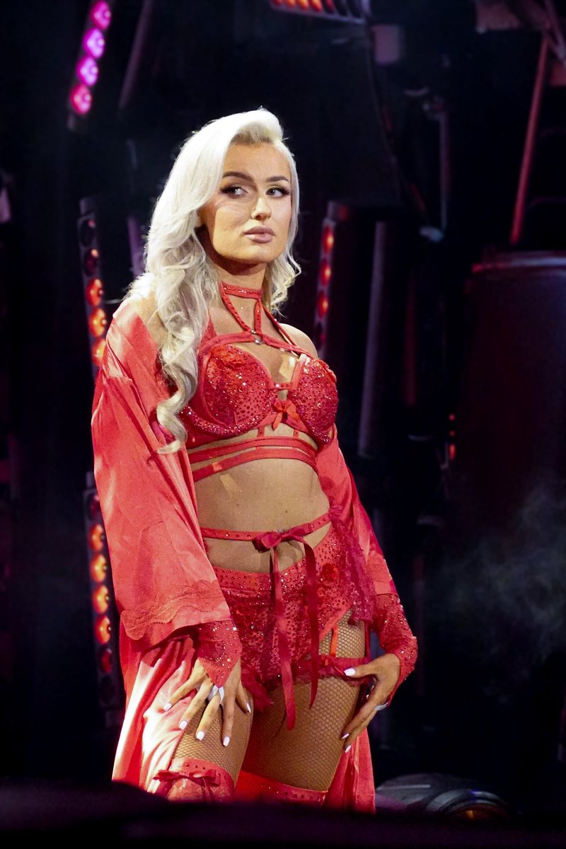 It Girl. | NOT @BlakeMonroeWWE. tweet media