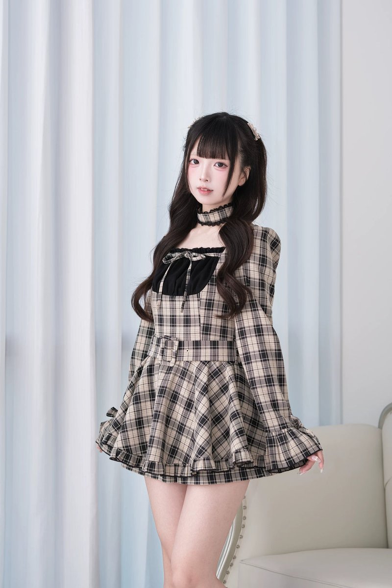 honeywardrobe07's tweet image. Window New Arrivals💥Jirai Kei Plaid Dress and Shorts Set Lace Trim Choker

The classic plaid Jirai Kei two-piece set with dress and shorts—stylish yet comfy for everyday wear!🎀✨

Purchase link: honeywardrobe.com/collections/20…

#JiraiKeiStyle #PlaidOutfit #Everydaylook #jfashion