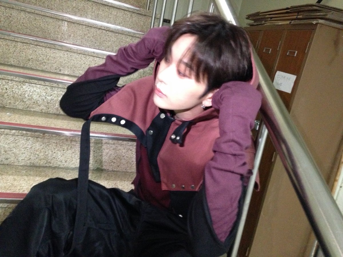 온점 tweet media