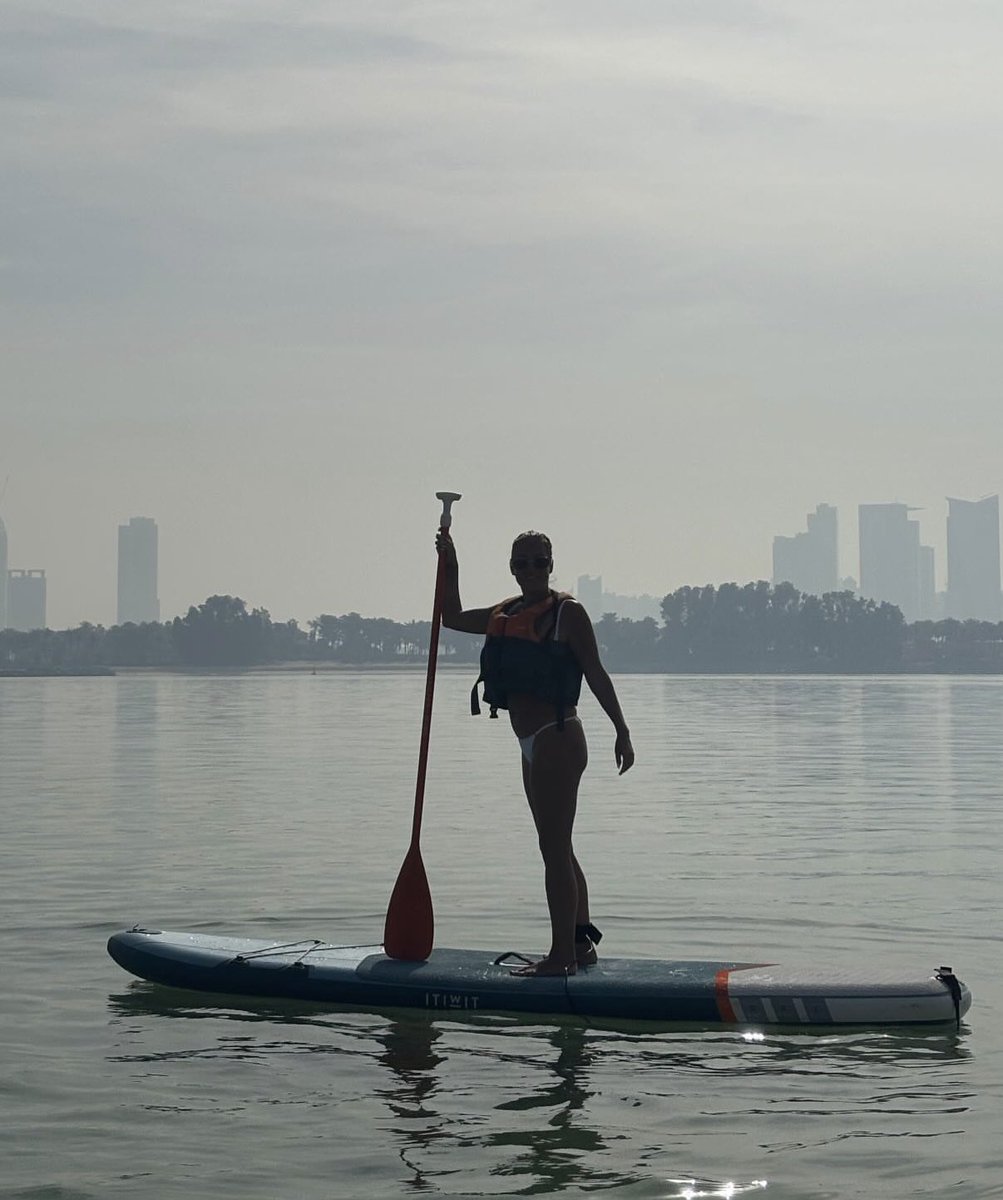 Amy Barton tweet media