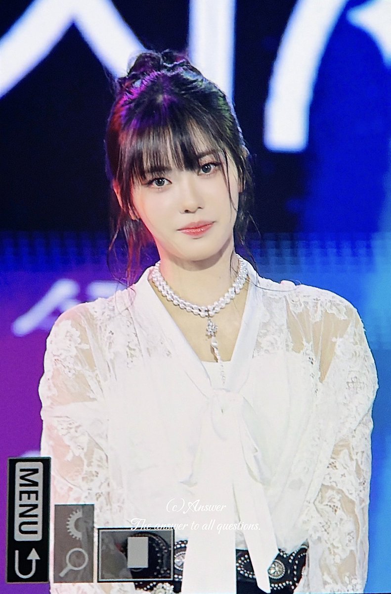 𝑨𝒏𝒔𝒘𝒆𝒓 tweet media