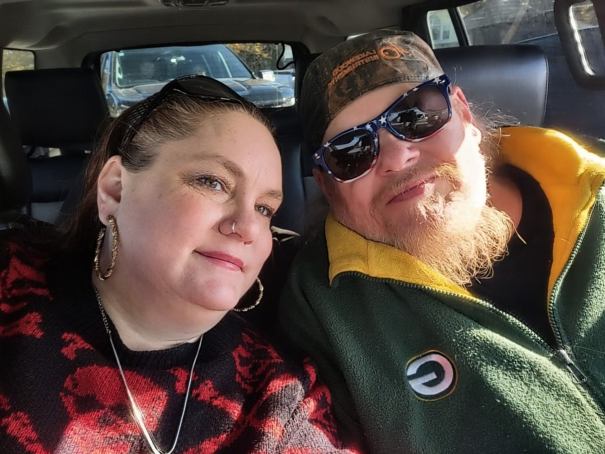 k8thnote's tweet photo. Ed is improving slowly.  He is moving to a rehab facility possibly on Wednesday... I'm hoping he continues improving. I believe he is fighting to get his life back.  I am so sad and miss him terribly.  Please pray that he heals completely.  This is very … https://t.co/yqVhsssAgG https://t.co/gAgZyKXKEr