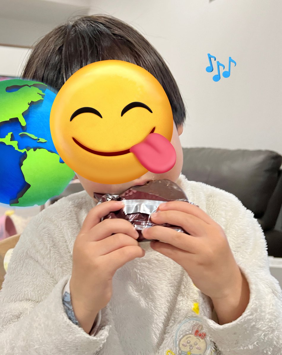 hopechimo's tweet photo. 息子とともにチョコをむさぼる毎日🤤 https://t.co/ifzyqAGEge