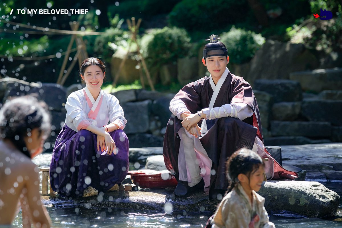 studiodragonKR's tweet image. Lee-yeol’s devotion, willing to risk his life🥹
New episodes of #ToMyBelovedThief every weekend on #Viki