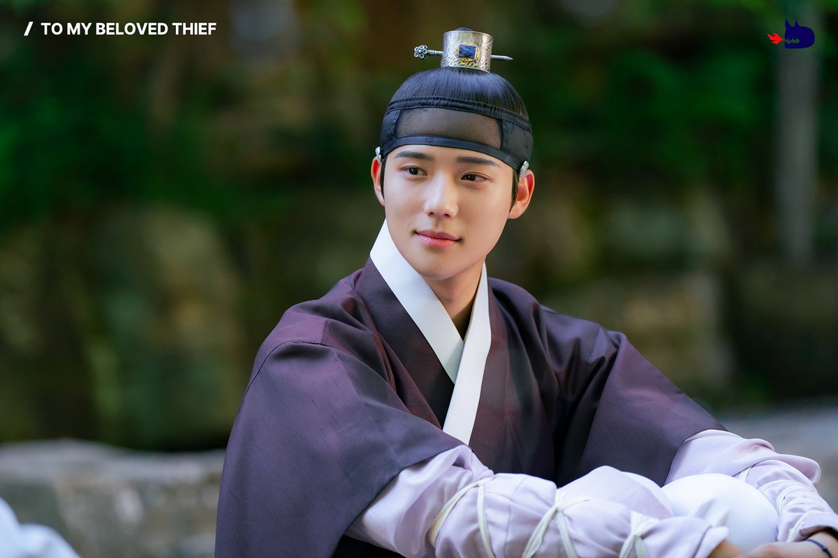 studiodragonKR's tweet image. Lee-yeol’s devotion, willing to risk his life🥹
New episodes of #ToMyBelovedThief every weekend on #Viki