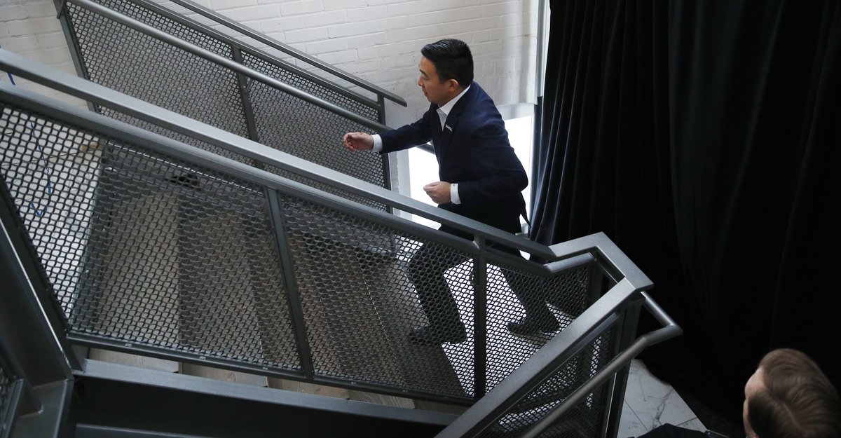 In The Atlantic, Andrew Yang’s advocacy for his “Freedom Dividend” is getting renewed attention in the context of AI-driven job loss and why UBI has yet to become mainstream despite growing concern about automation and economic insecurity. zurl.co/nLrBw