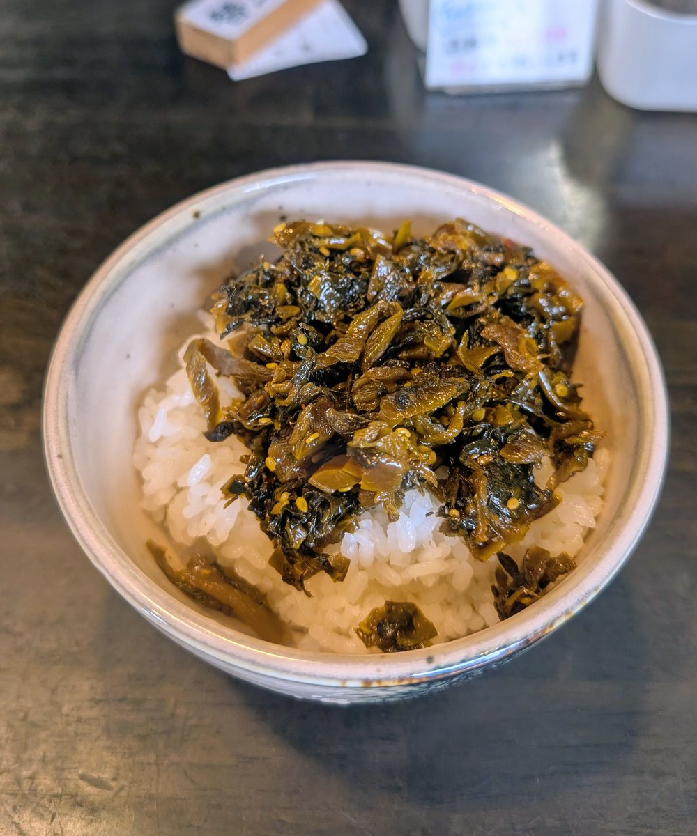CHANK0MA's tweet photo. 博多ラーメン なみへい（三重県四日市市）
博多ラーメン
ごはん（小） 替玉 https://t.co/aVrjCy6fNa