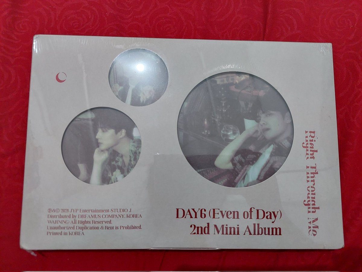 adorablezhao's tweet photo. WTS Want to Sell INA 
Album Sealed RTM Right Through Me (tanpa poster dan POB)
80k (incl admin)
📍Surabaya
✔Shopee
tags day6 pc photocard youngk wonpil dowoon EOD even of day
#wtsday6stuff https://t.co/NvHTFsZLt8