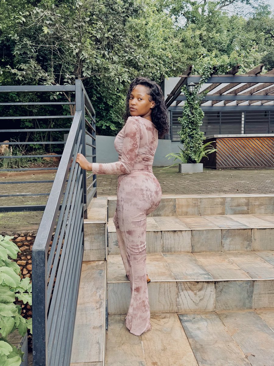 If I release a music video tomorrow 
non of you should say I watched because of Shumba 
it’s high time you need love me for who Iam 

“Panadol”