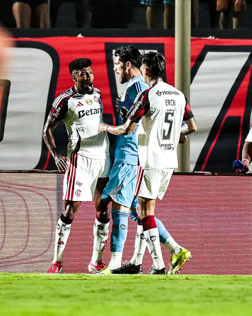 Flamengo's tweet image. Grande partida, partida Royal 🛡️