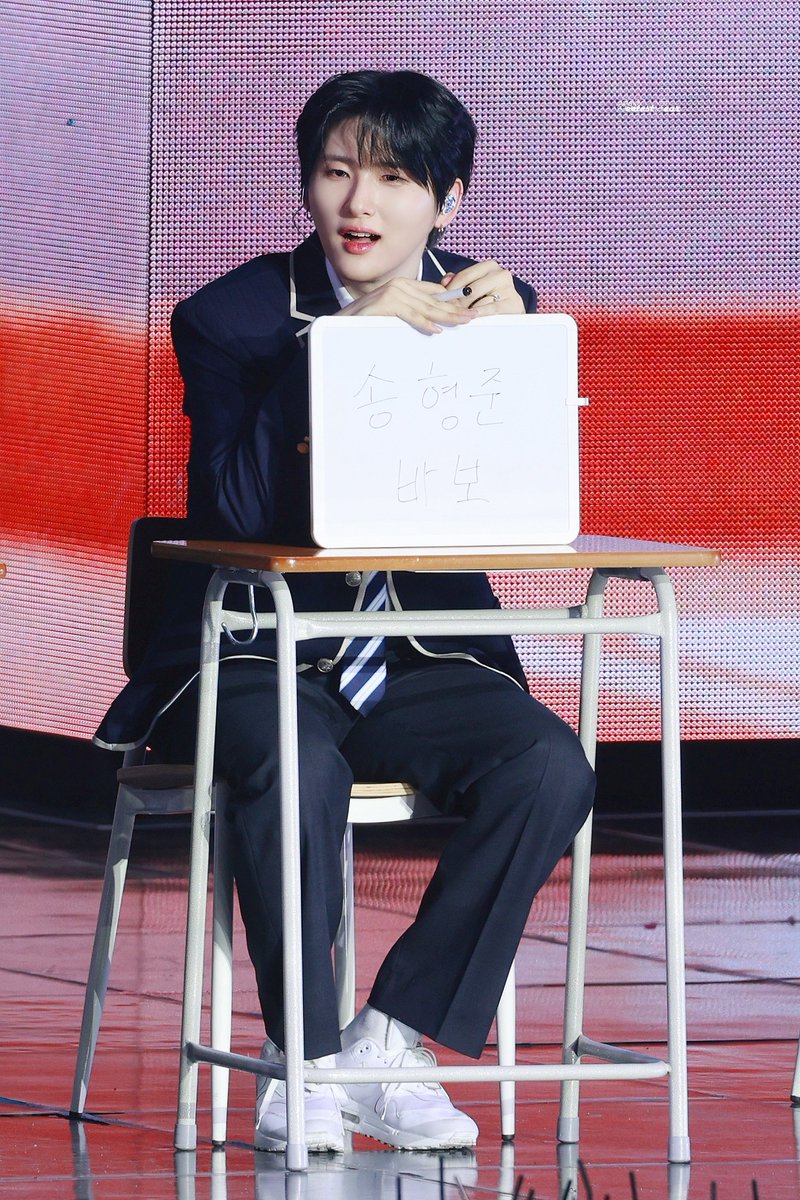 𝑺𝑾𝒆𝒆𝒕𝒆𝒔𝒕 𝑩𝒆𝒂𝒓 ᰔ tweet media