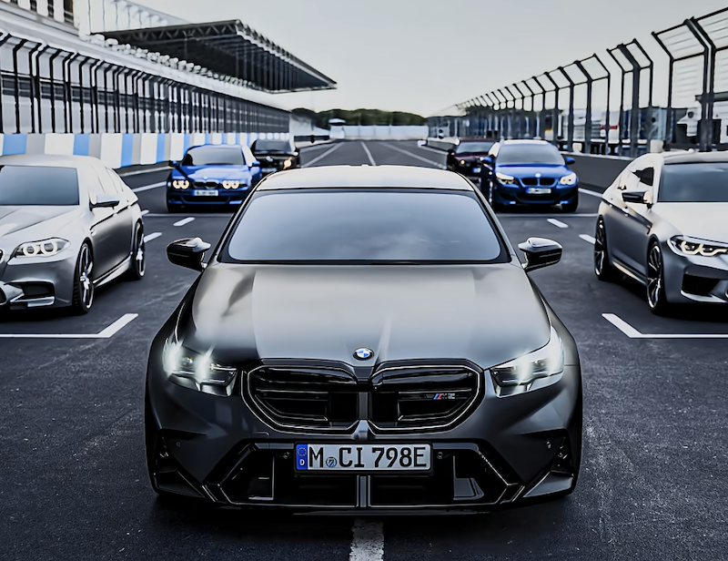 BOHP's tweet image. 歴代BMW M5の動画～その5 | BMWおたっきーず！Blog - BMW総合情報ブログ bmw.jugem.jp/?eid=47415 #BMW #BMWM #BMWM5