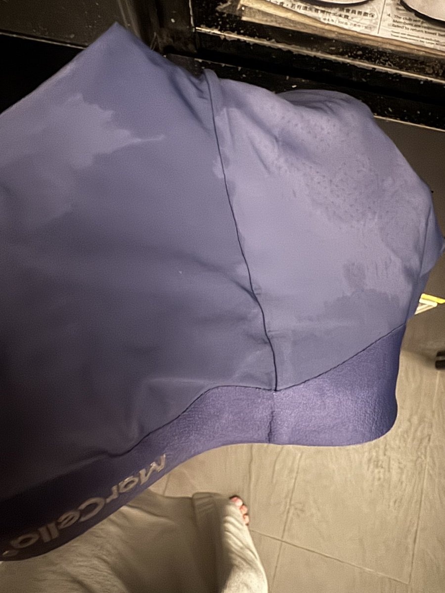 weio529's tweet photo. 運動完的內褲就是好濕好濕🥵
有人要問嗎？🤣🤣 https://t.co/yNKxVqYJB2