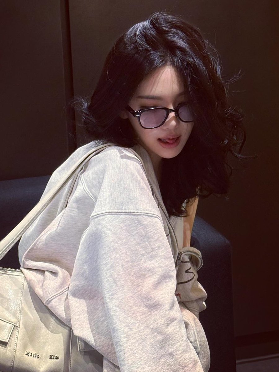 yizhuo1st's tweet photo. she looks so good 😩 https://t.co/sEfEjv4496