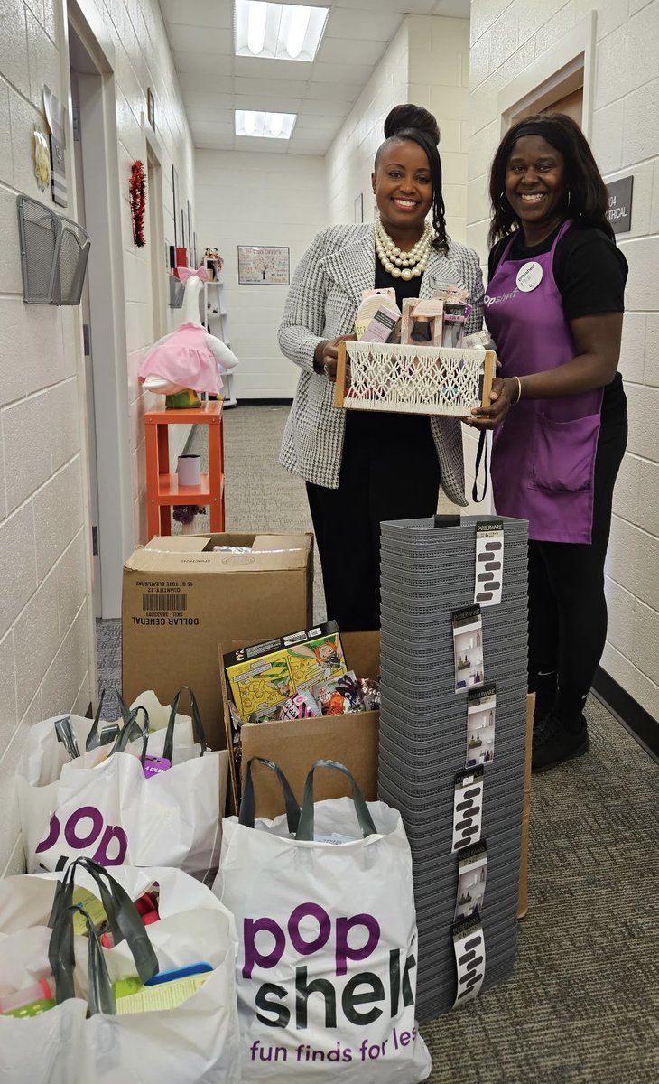 mrsj_cohen's tweet image. 🎉Thankful for community partnerships to help drive the work!

A very special thank you to pOpshelf for their generous donations that will impact the way we celebrate our students and teachers for PBIS!

#PartnershipMatters #PBIS @michellewil2 @missasu98 @HES_HCS #HamptonProud