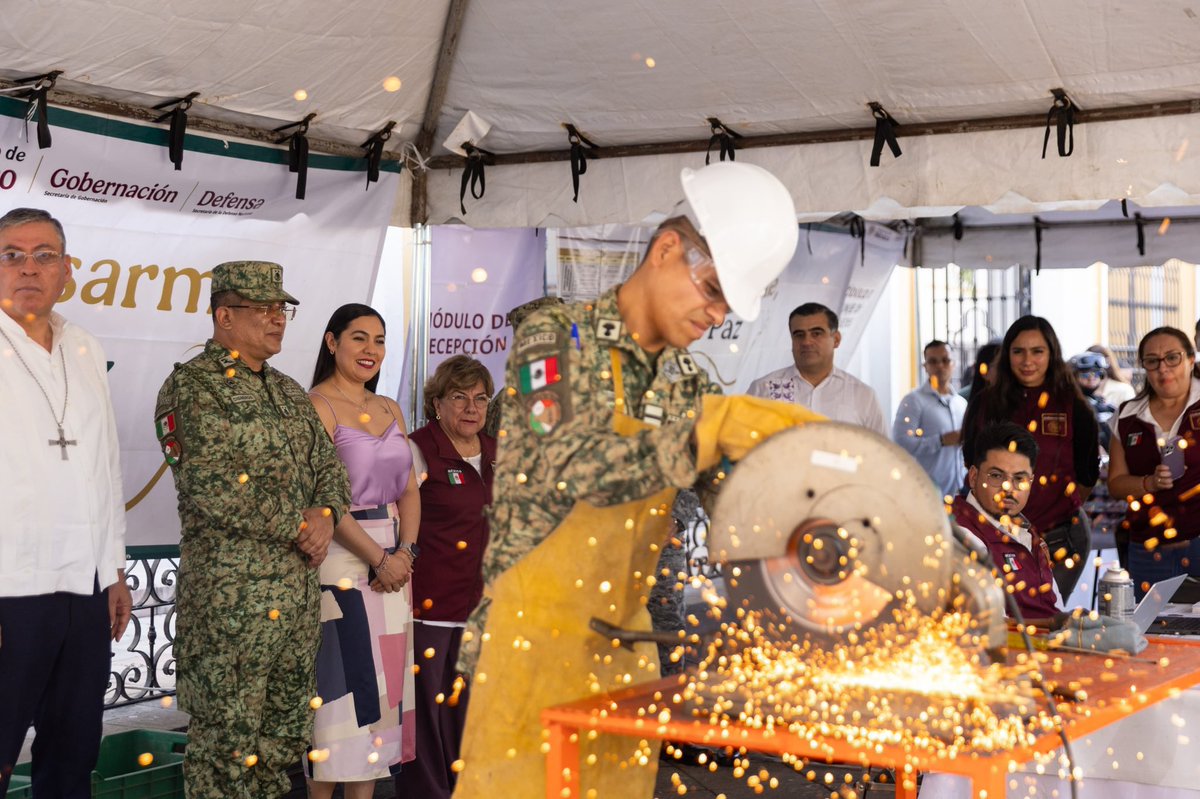 En la capital de nuestro estado y con la presencia de Rocío Bárcena Molina, subsecretaria de Desarrollo Democrático, Participación Social y Asuntos Religiosos de la Secretaría de Gobernación, dimos inicio a la campaña de canje de armas y juguetes bélicos “Sí al Desarme, Sí a la