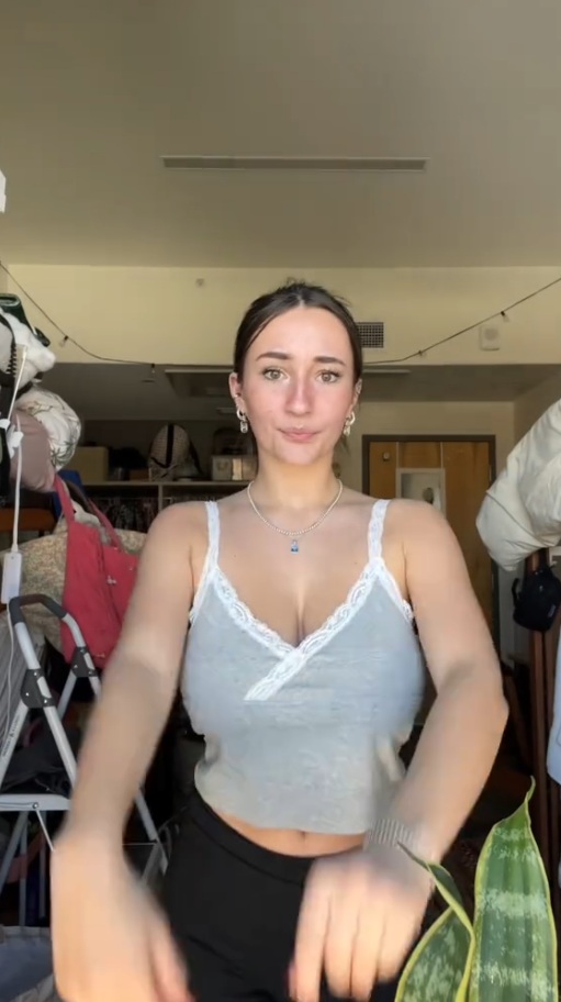 Gen Z rule: Start messy, learn fast, and vlog like a pro 🌞🤫

🎥 in thread ⤵