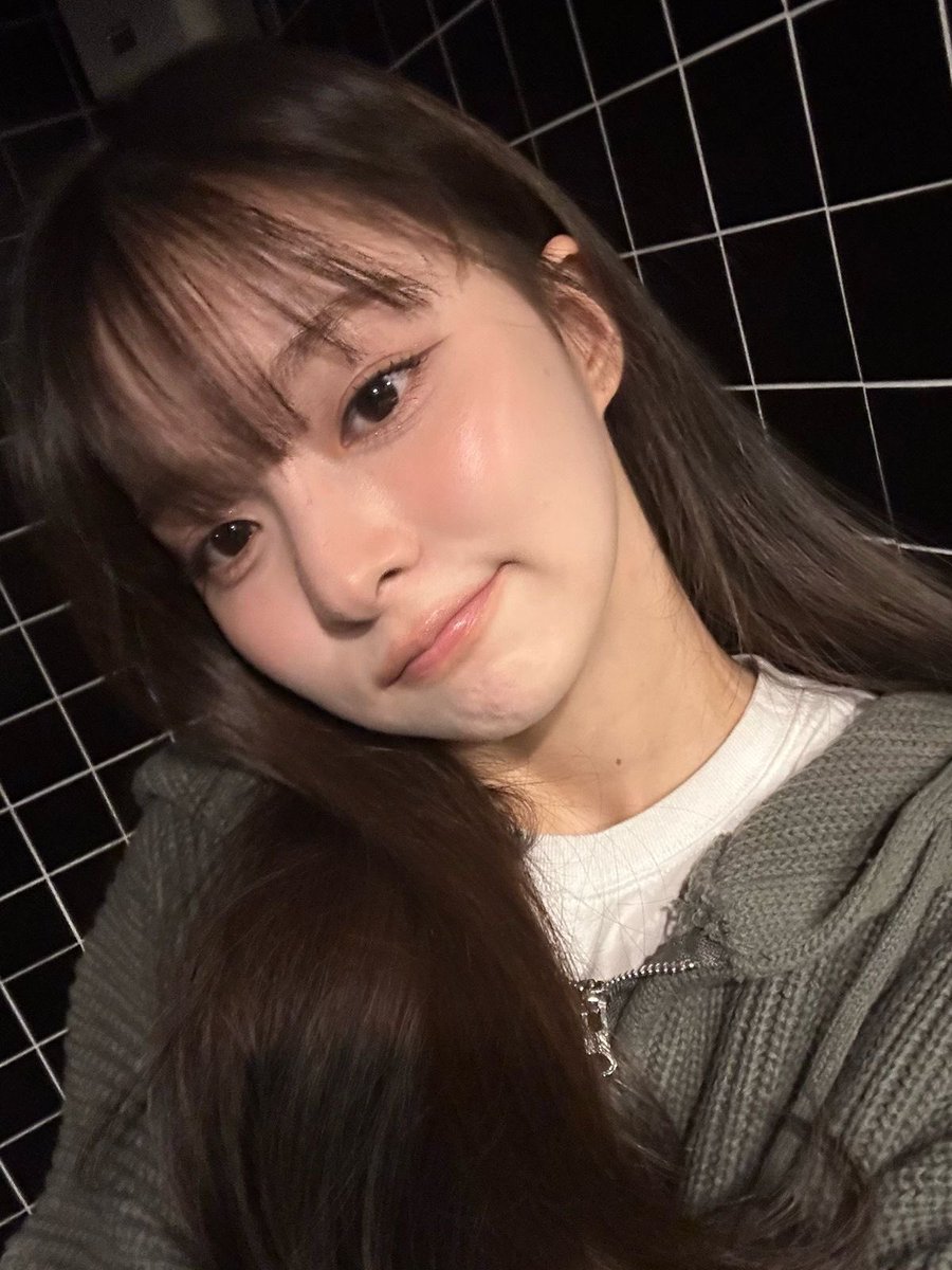 dan124_'s tweet photo. 경젼

                               부인은 안 하는 거 보니까
                            니도 잘못한 건 아나봐?ㅋㅋ
                                 존나 짜증나 진짜

미안하오 부인
  
                   진짜개빡돌게하지마또라이새끼야 https://t.co/cYqwPXJJBN