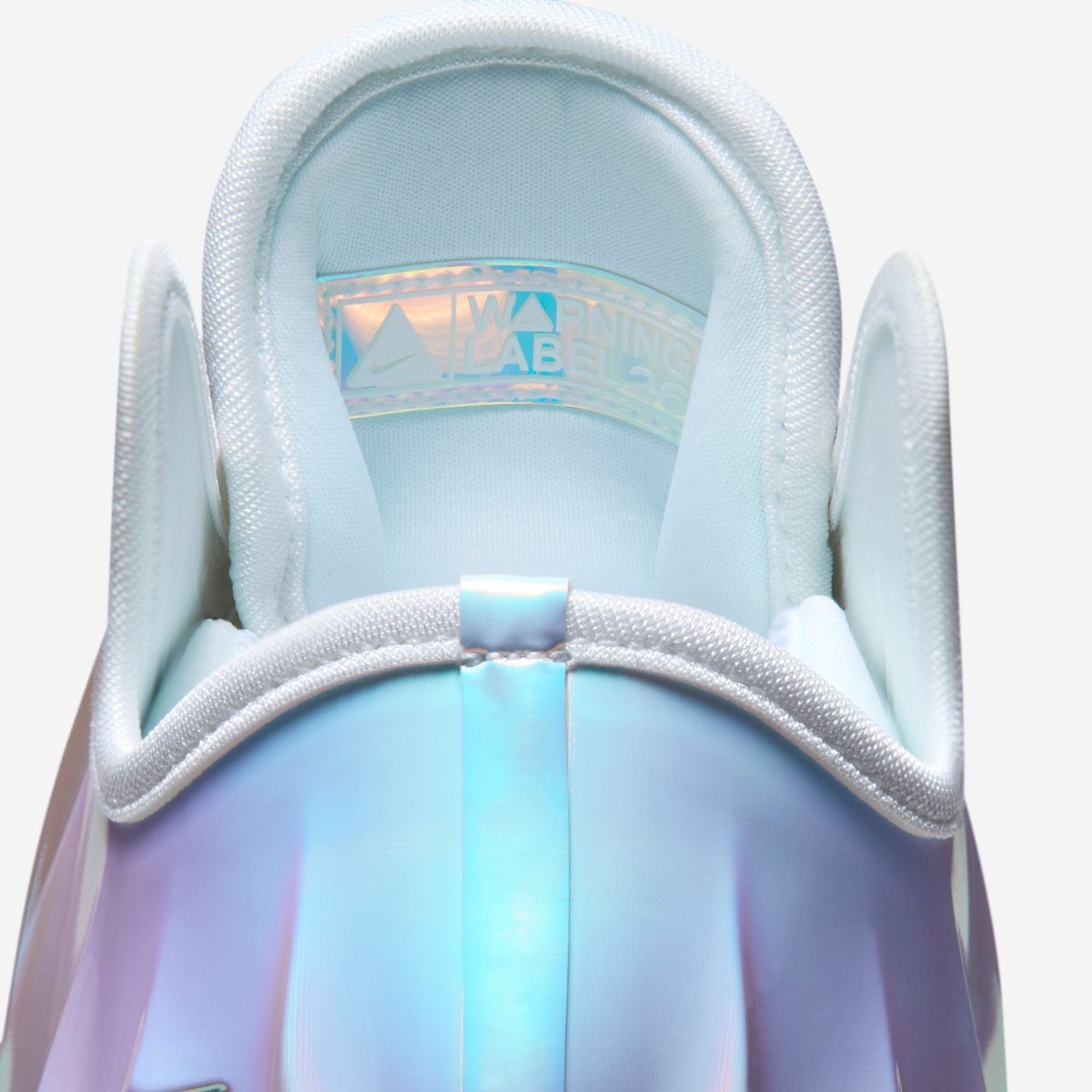 SneakerAlert tweet media