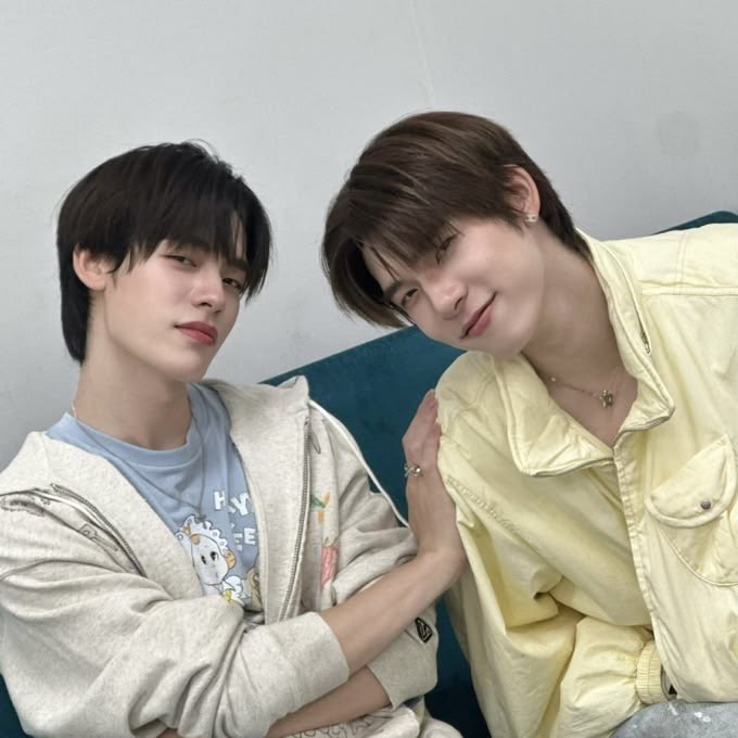 tonmoongx's tweet photo. 🫳🏻🐶🐰🦕🐈‍⬛🐶🐻‍❄️⭐️🪽 https://t.co/Nm7KxgIGSD