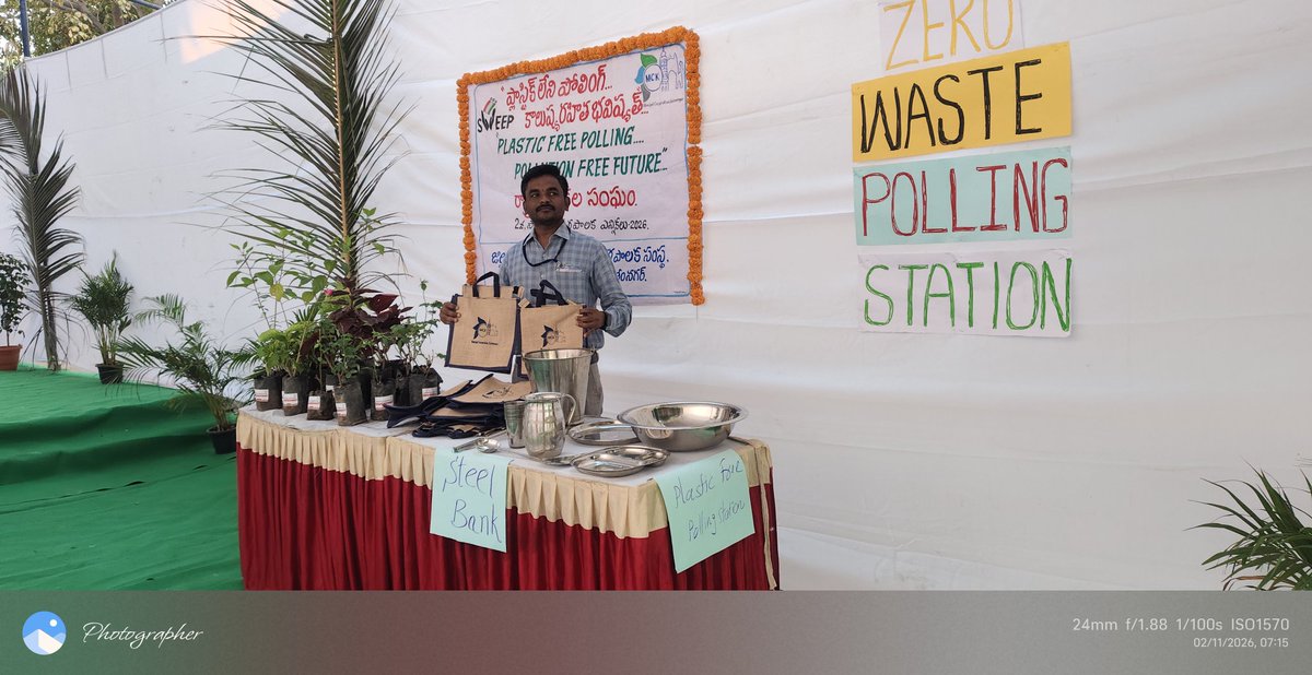 sanitationmck's tweet photo. ⭐✨ #ModelPollingStation Designed by #MC_Karimnagar with the theme of #ZeroWastePollingStation & #PlasticFreePollingStation & Distributed first 50 #JuteBags , #Plants Who are Casted their Votes .@MC_Karimnagar @SwachhBharatGov @swachhbharat @Collector_KNR @cdmatelangana https://t.co/6nLol2N0sd