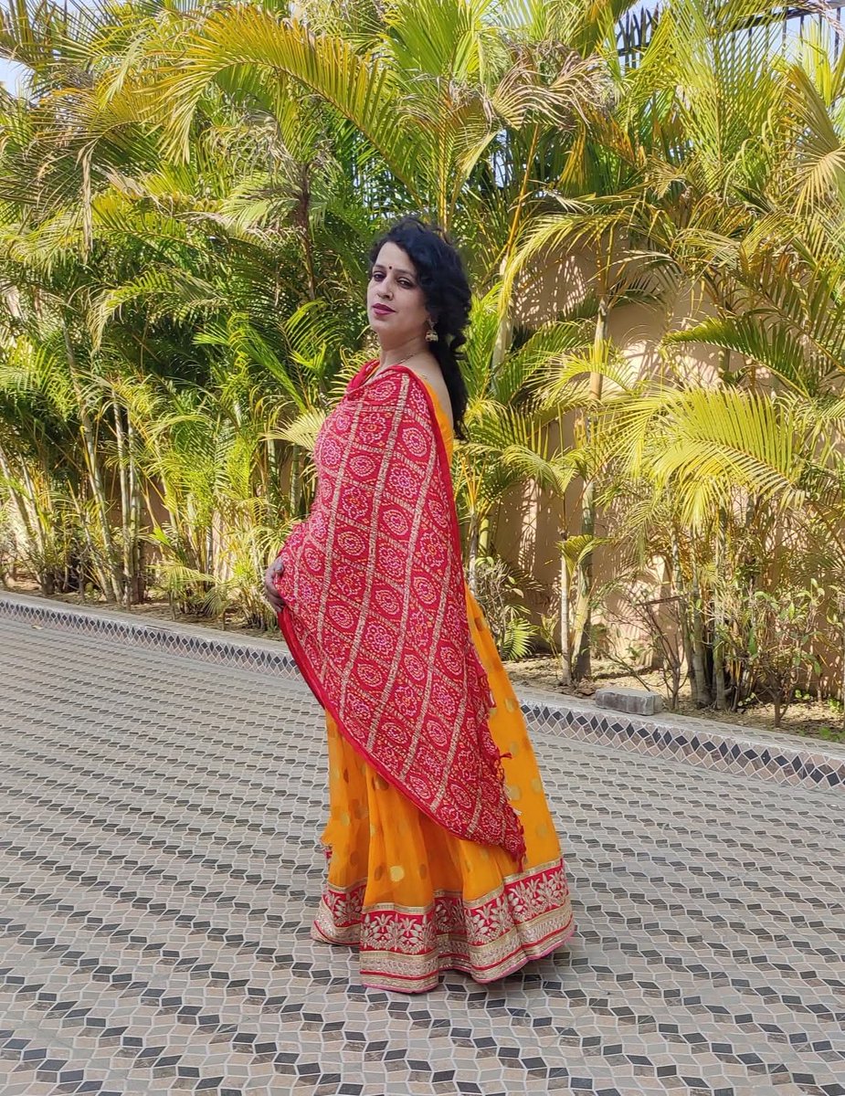 सुनिए... 
नहीं ख्वाहिश हजारों दिलों मे रहने की, 
बस एक आप का दिल काफी है। 
करते जाइए आप रोज एक गुनाह, आप के लिए हर गुनाह की माफ़ी है।। 🥰
Always ❤❤

Happy Promise Day