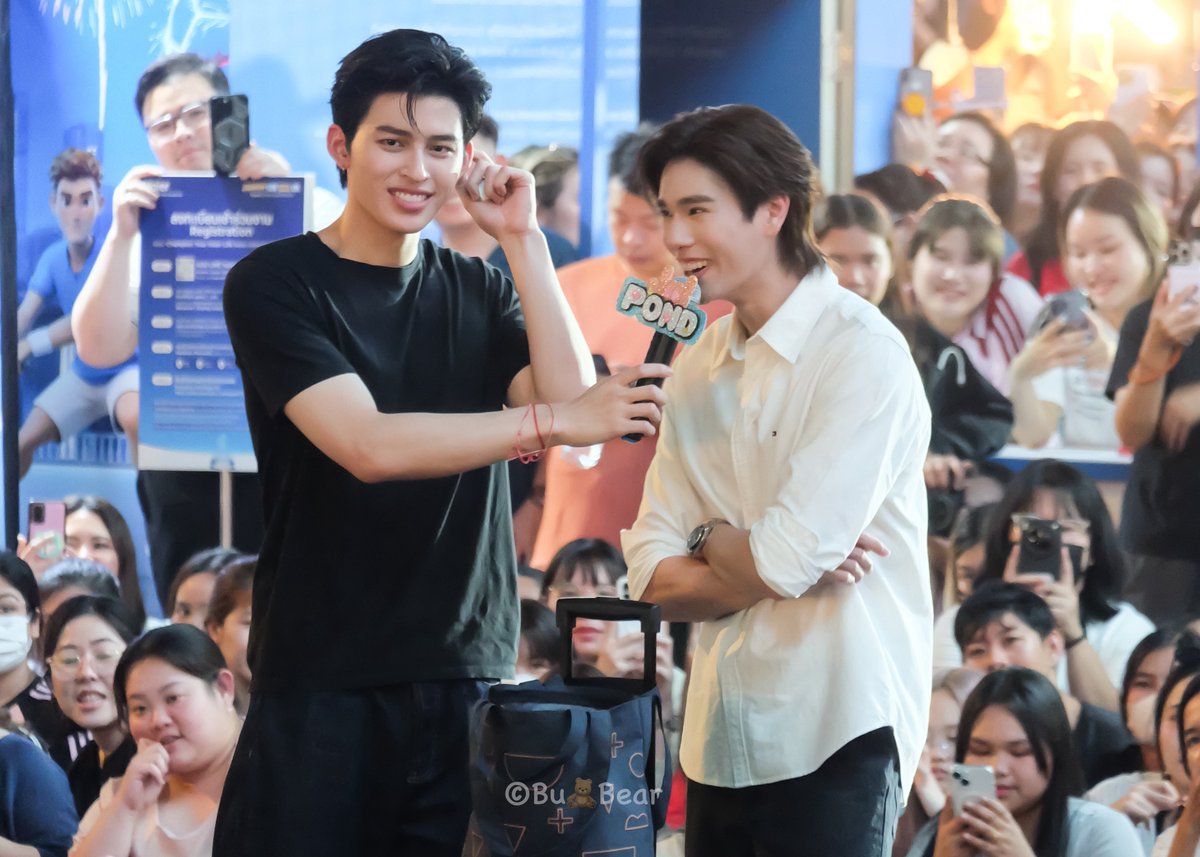 ก็ผมมีคนถือไมค์ให้อะครับ🤭

#PondPhuwin #ปอนด์ภูวินทร์