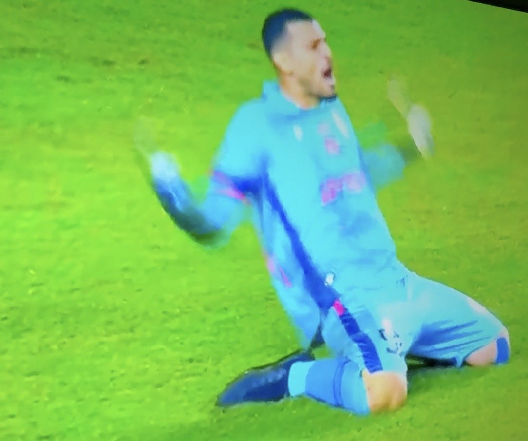 hturinese's tweet photo. Camargo Frankovic 🤯🤯🤯 ¡MEMORABLE PARTIDO del portero de @DvoTachira! El Aurinegro avanza a la Fase 2 de la Copa @Libertadores https://t.co/OcZQsERmbM